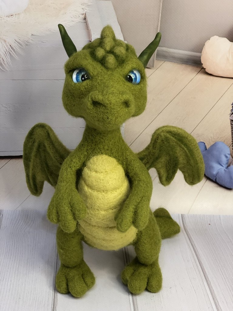 Дракон. Игрушка из шерсти