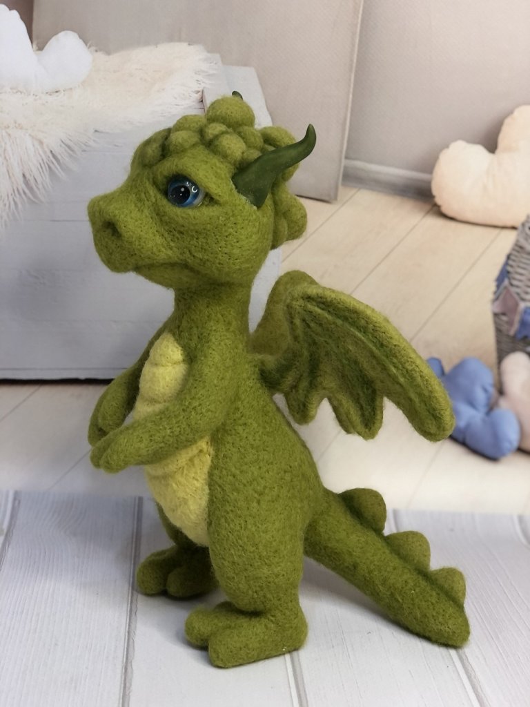 Дракон. Игрушка из шерсти
