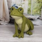 Лягушка. Игрушка из шерсти