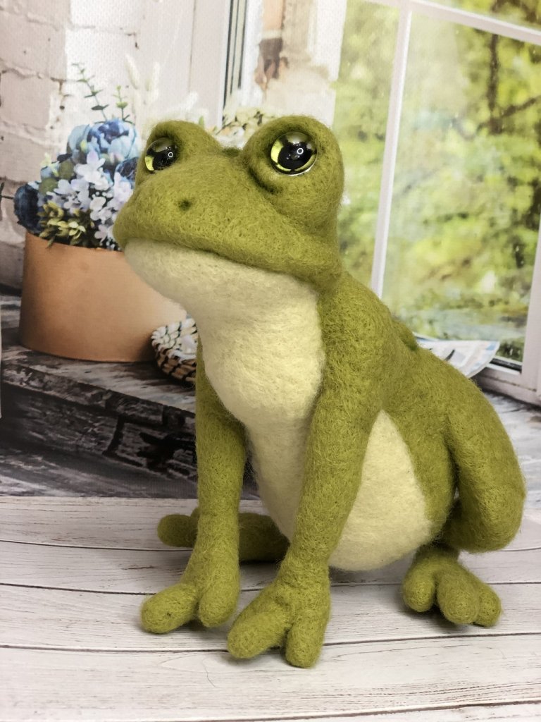 Лягушка. Игрушка из шерсти