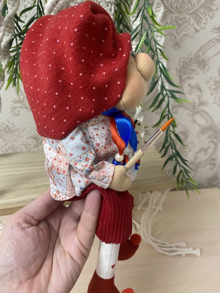 Гном художник