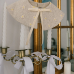 Воротничок ручной работы с вышивкой «Ромашки»