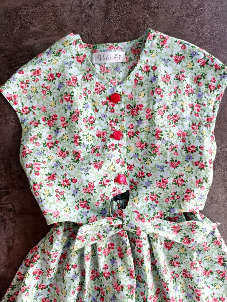 Платье для девочки летнее