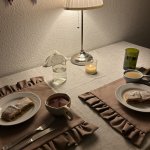 Столовая салфетка с рюшами коричневая
