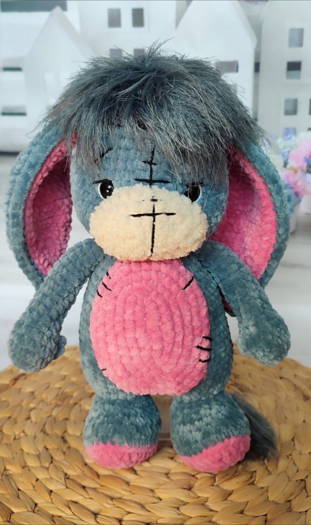 Ослик вязаный