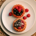 Булочка с ягодами