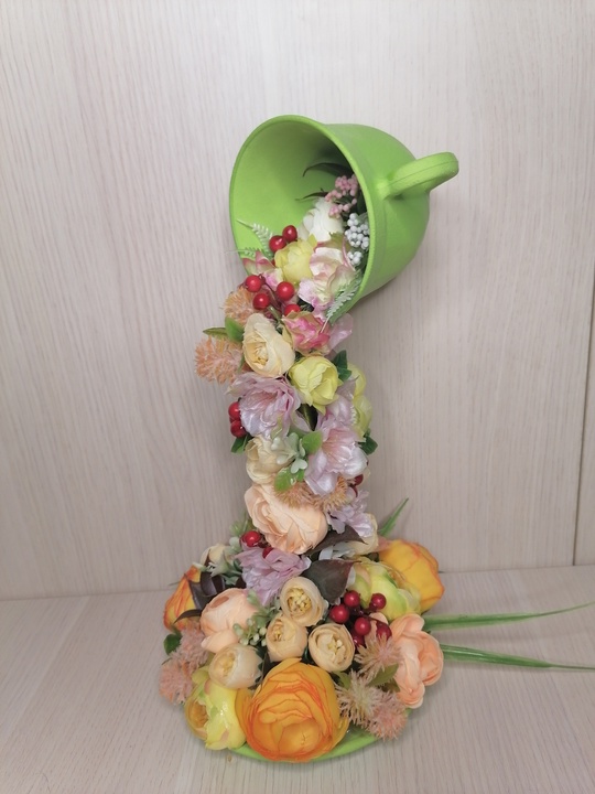 «Парящая чашка»