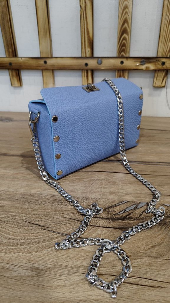 Сумка-коробочка из натуральной кожи