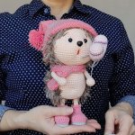 Игрушка вязаный Ёжик с шариком, мягкая игрушка