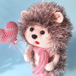 Игрушка вязаный Ёжик с шариком, мягкая игрушка