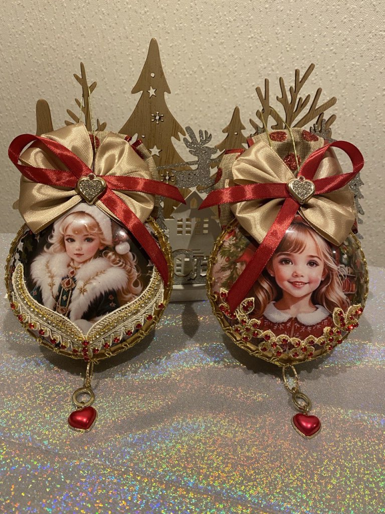 набор Медальонов с ретро-девочками