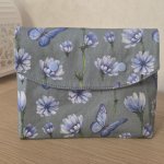 Косметичка на кнопках большая