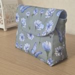 Косметичка на кнопках большая