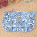 Косметичка с рюшами