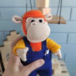 Вязаная игрушка ручной работы Бегемот-строитель, Подарок для ребёнка и декор