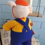 Вязаная игрушка ручной работы Бегемот-строитель, Подарок для ребёнка и декор