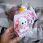 Вязаная игрушка Маленькая вязаная мышка — брелок, талисман, «карманный психолог»