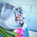 Вязаная игрушка Маленькая вязаная мышка — брелок, талисман, «карманный психолог»