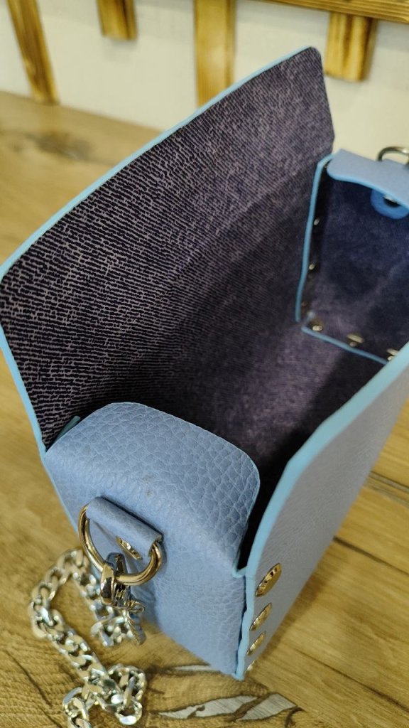 Сумка-коробочка из натуральной кожи