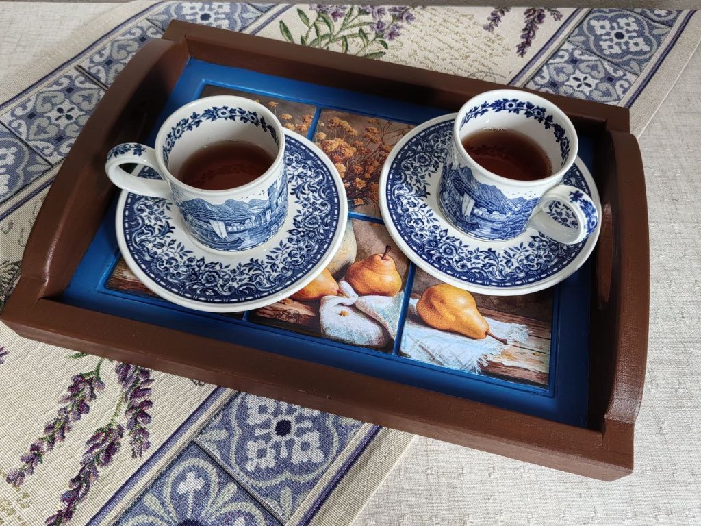 Сервировочный поднос с имитацией плитки