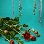 Брошь булавка и серьги с элементами квиллинг.