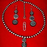 Комплект украшений квиллинг.