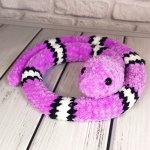 Игрушка вязаная змейка