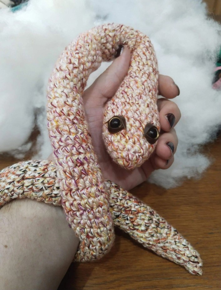 Змеи вязаные