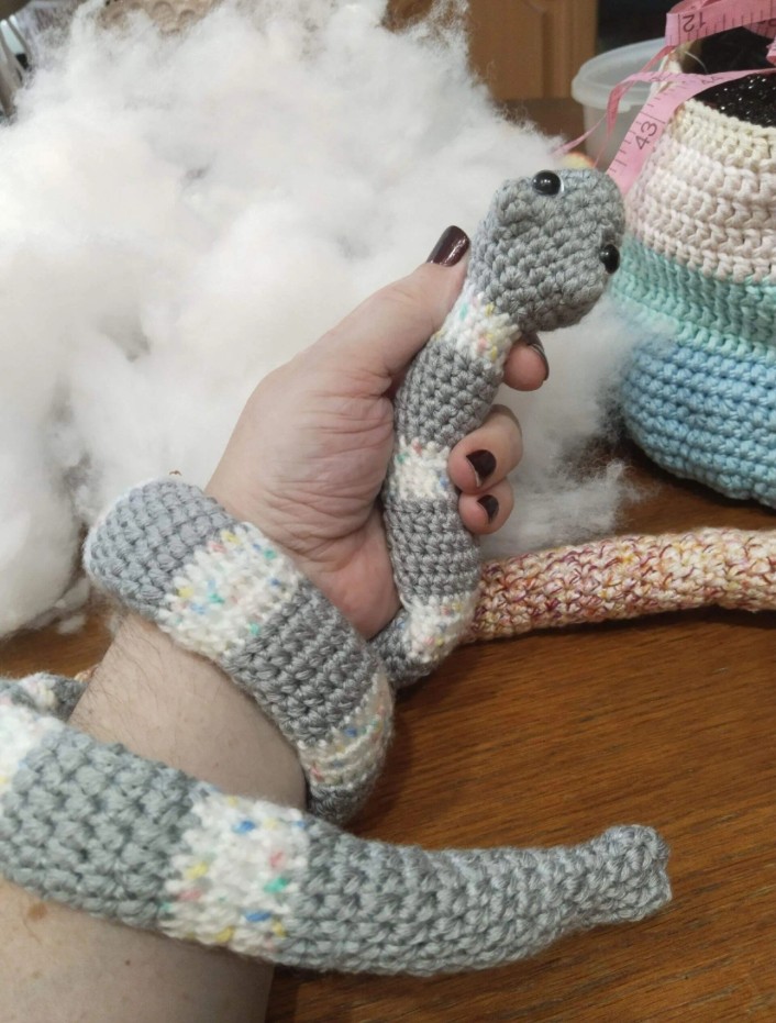 Змеи вязаные