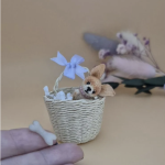 Вязаная миниатюрная игрушка чихуахуа Печенька