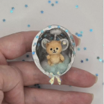 Вязаная миниатюрная игрушка микромедвежонок ангелок Пупс в грецком орешке