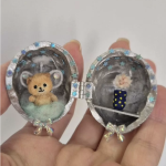 Вязаная миниатюрная игрушка микромедвежонок ангелок Пупс в грецком орешке