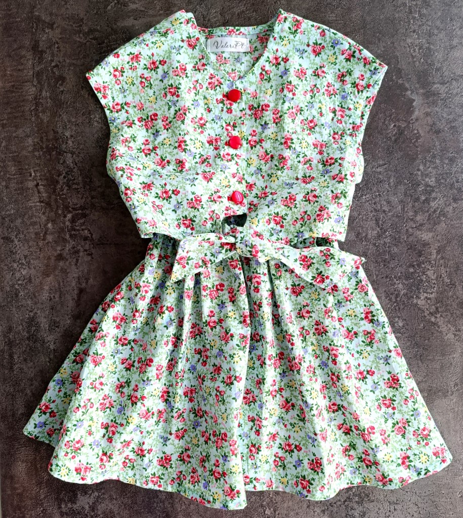 Платье для девочки летнее