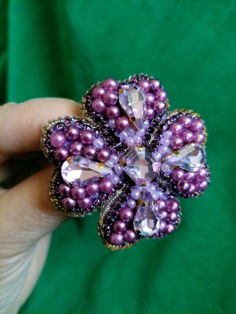 Брошь Цветок