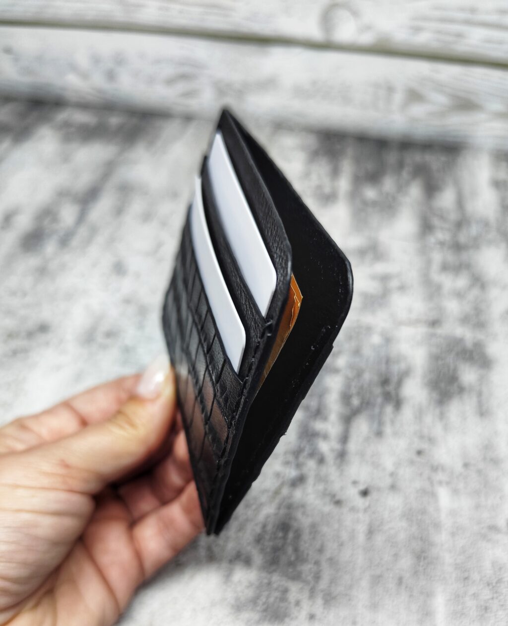 Картхолдер на 4 карты из премиальной кожи