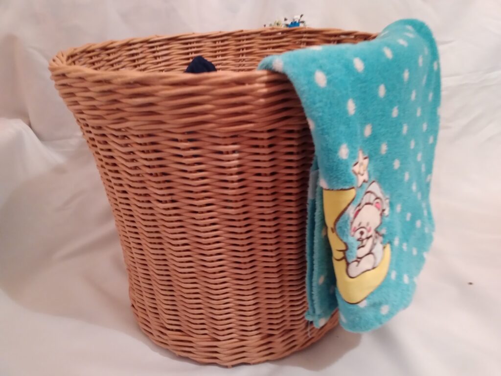 Корзина для белья круглая плетеная