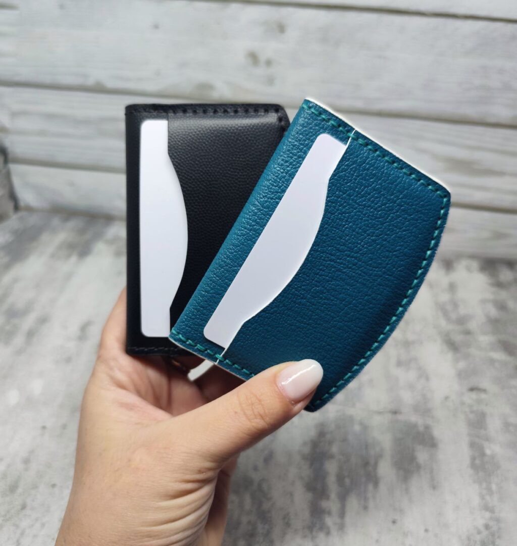 Картхолдер на 6 карт из премиальной кожи