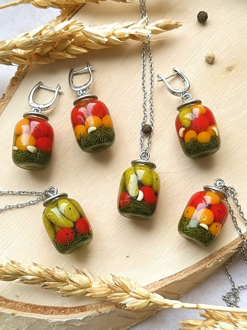 Кулон Соленья в банке