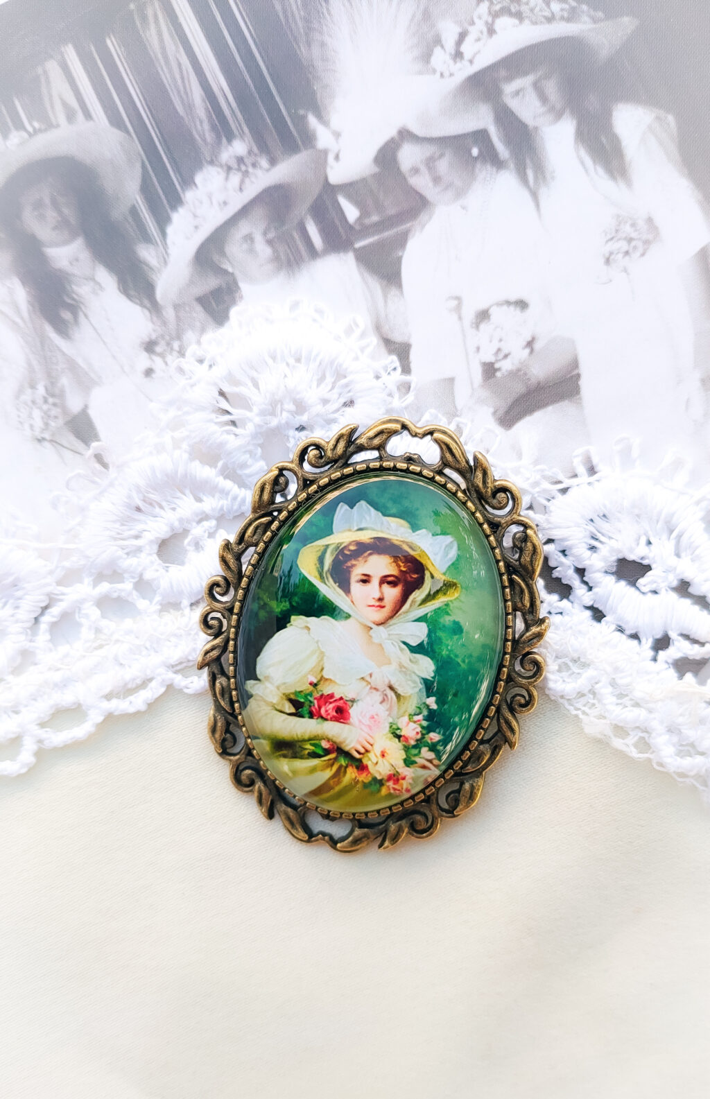 Винтажная брошь «Портрет»