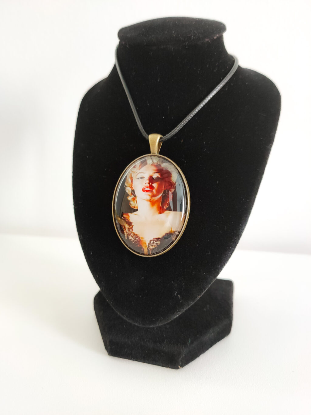 Кулон-подвеска «Мерлин Монро»