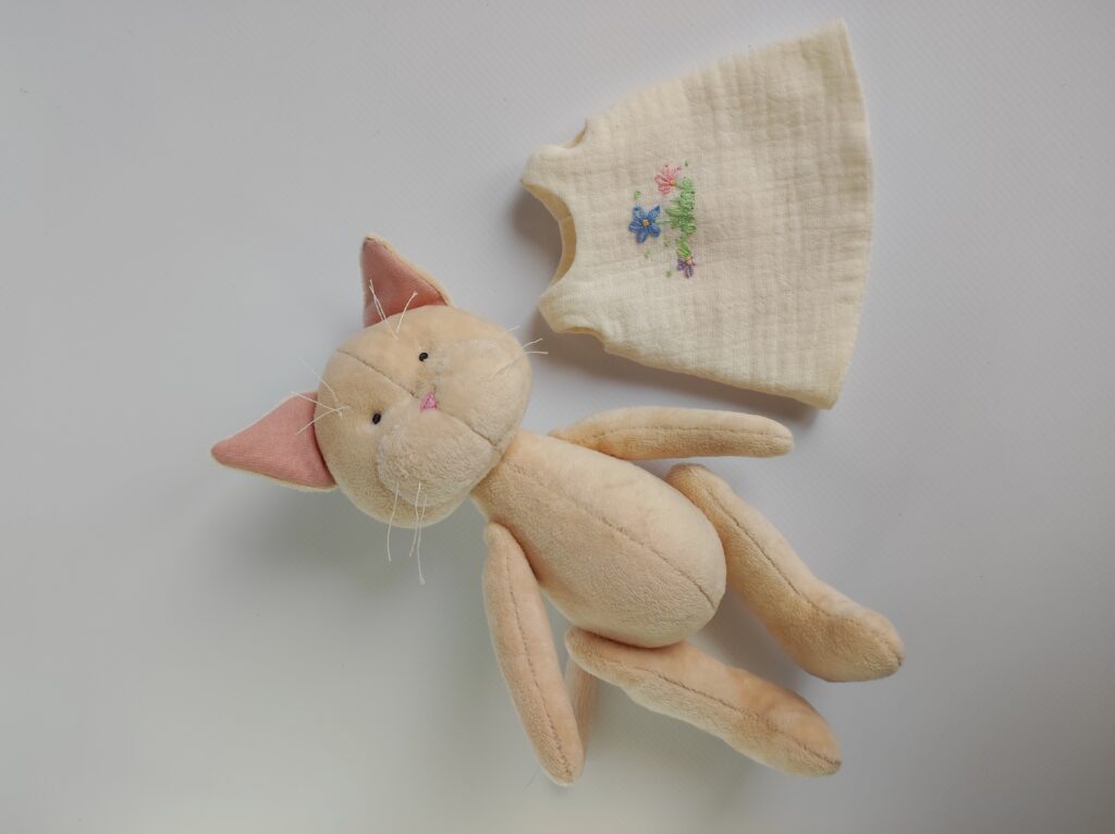 Мягкие игрушки Кошка с Котёнком