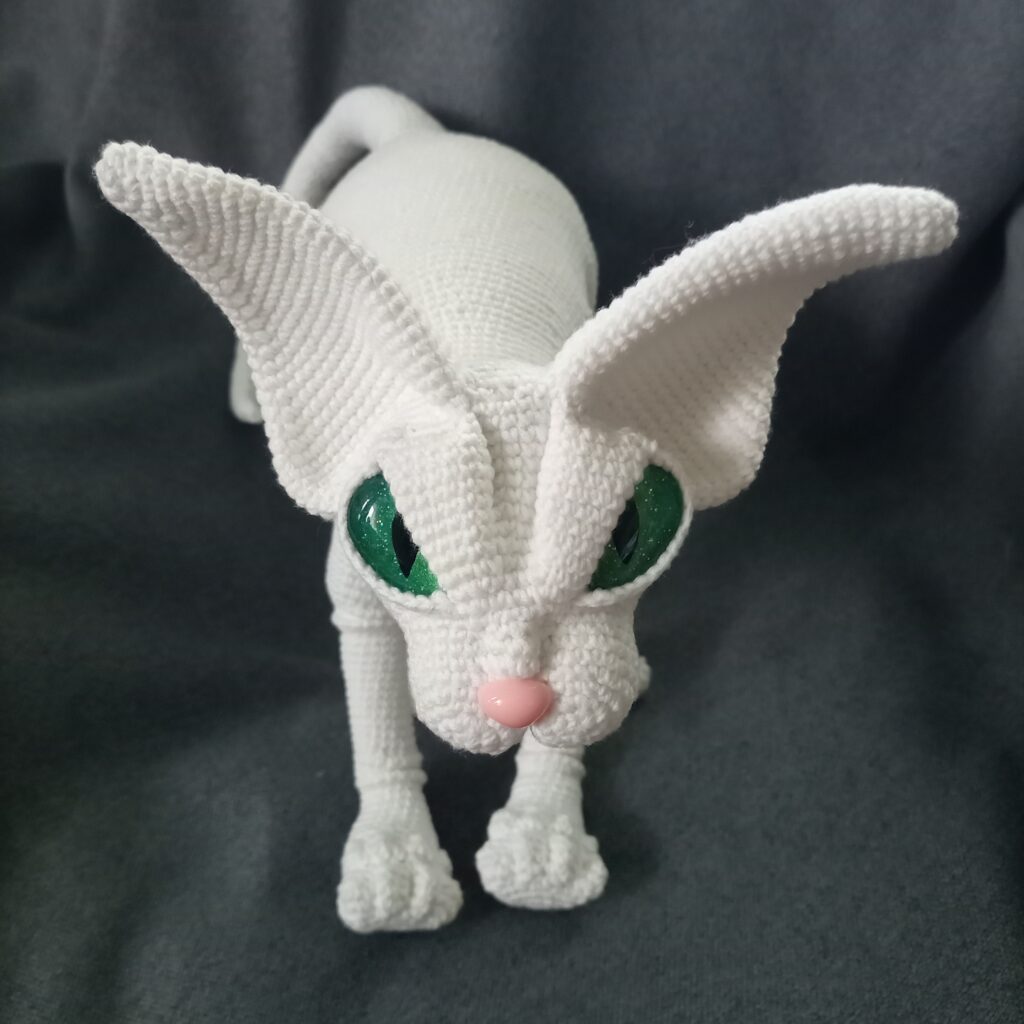 Сфинкс вязаный