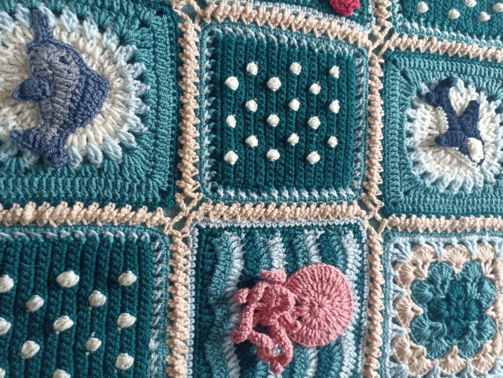 Детский плед «Морской» ручной работы