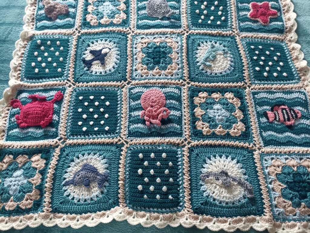 Детский плед «Морской» ручной работы