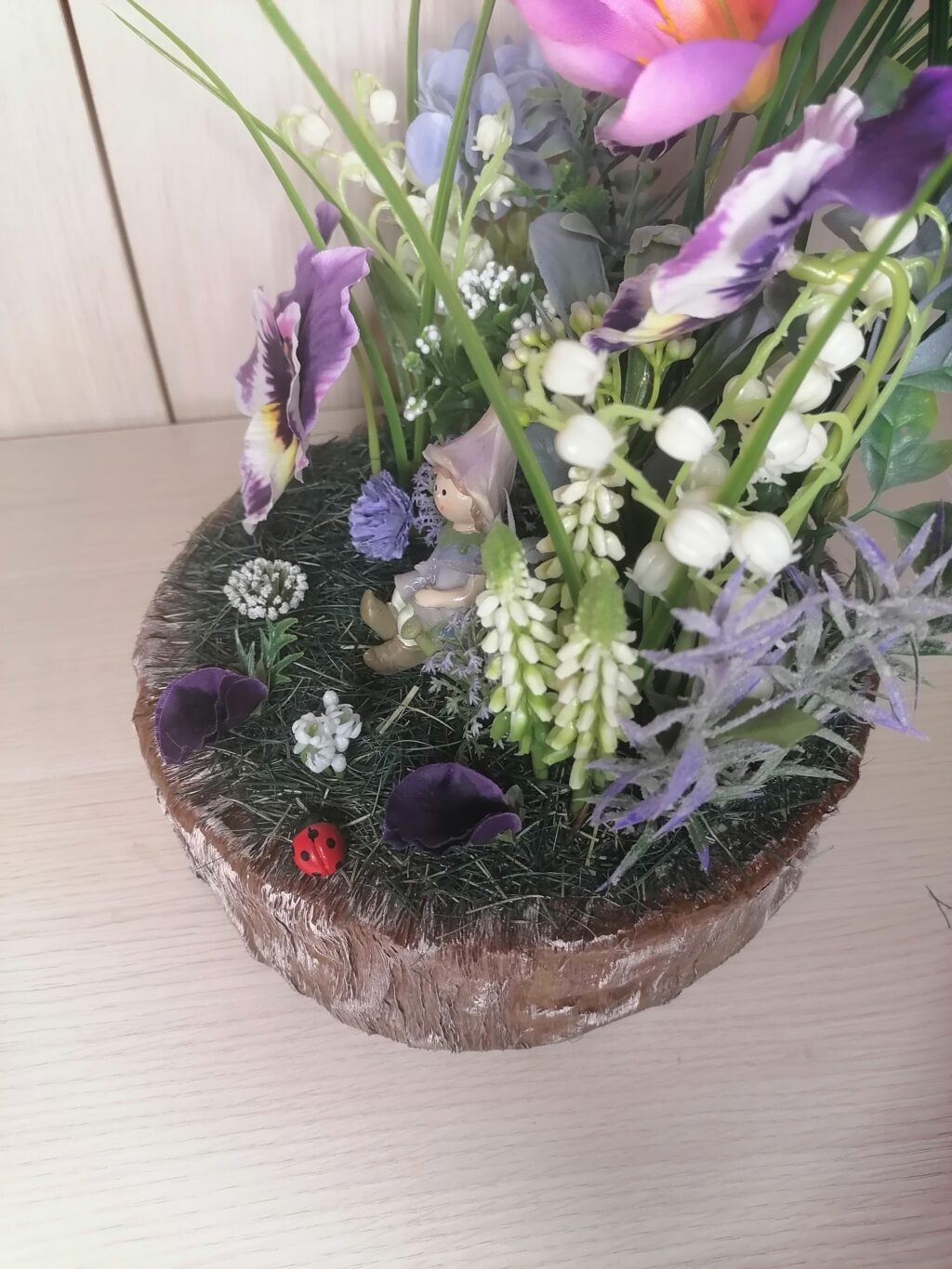 Сказочный пень (интерьерная композиция)