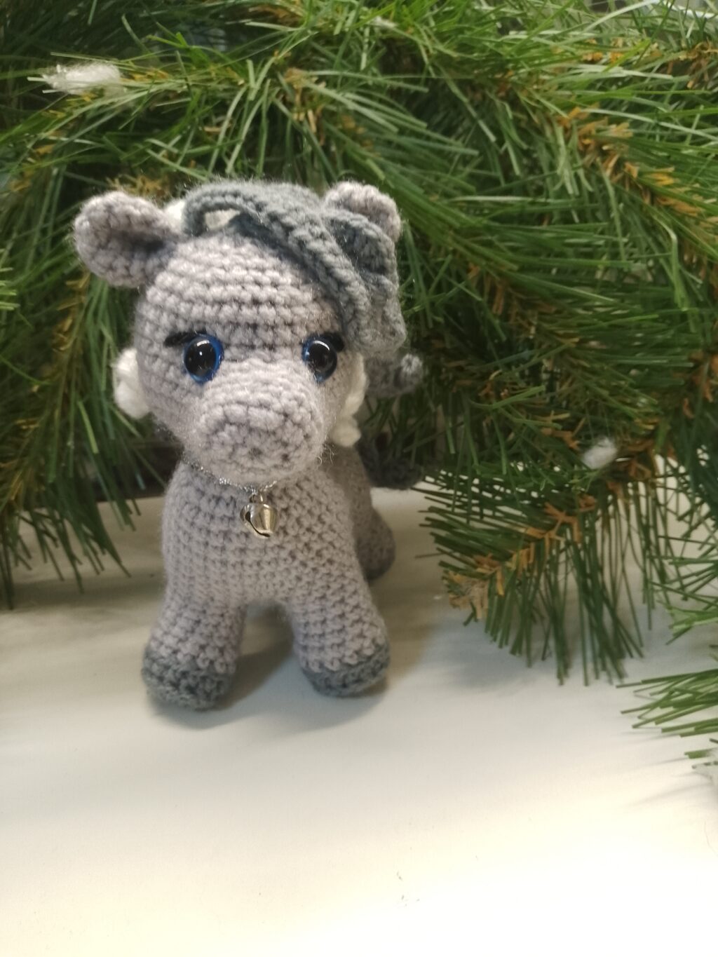 Вязанная лошадка