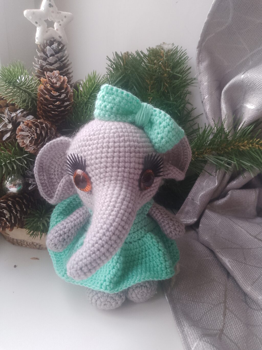 Вязанный слоник крошка Мила