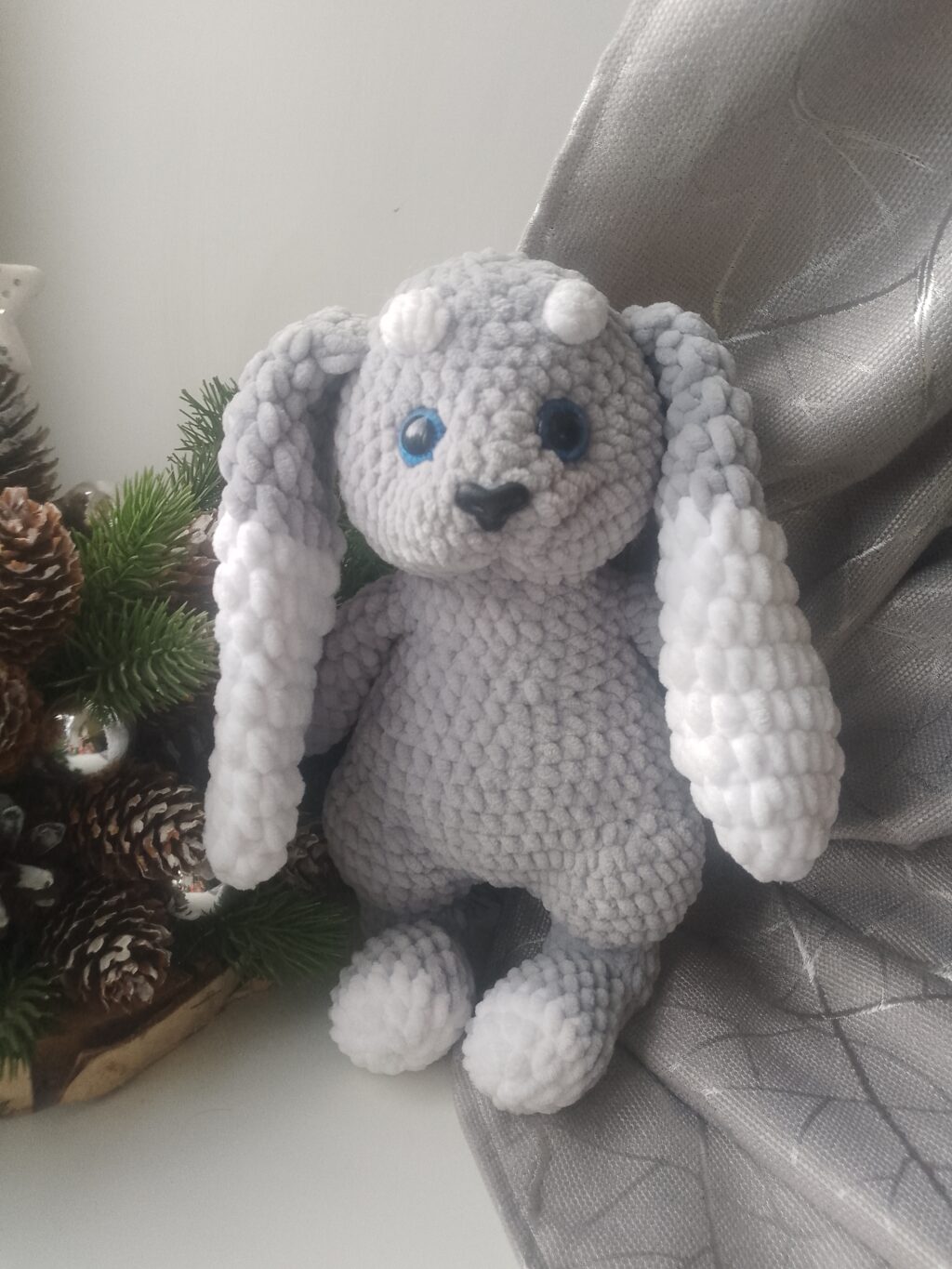 Плюшевый зайка Пушок