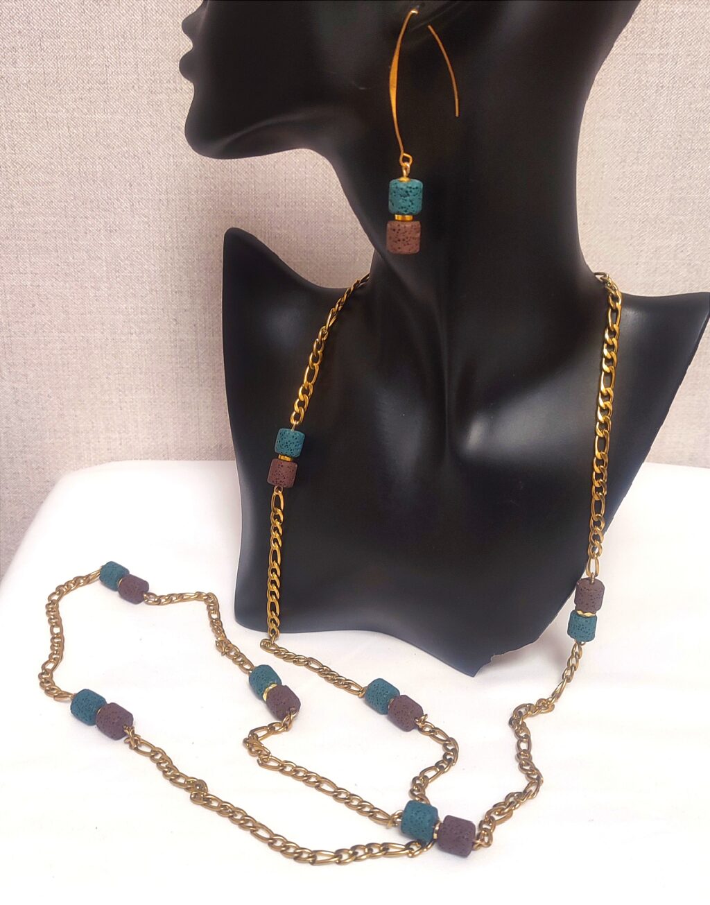 Сотуар с лавой