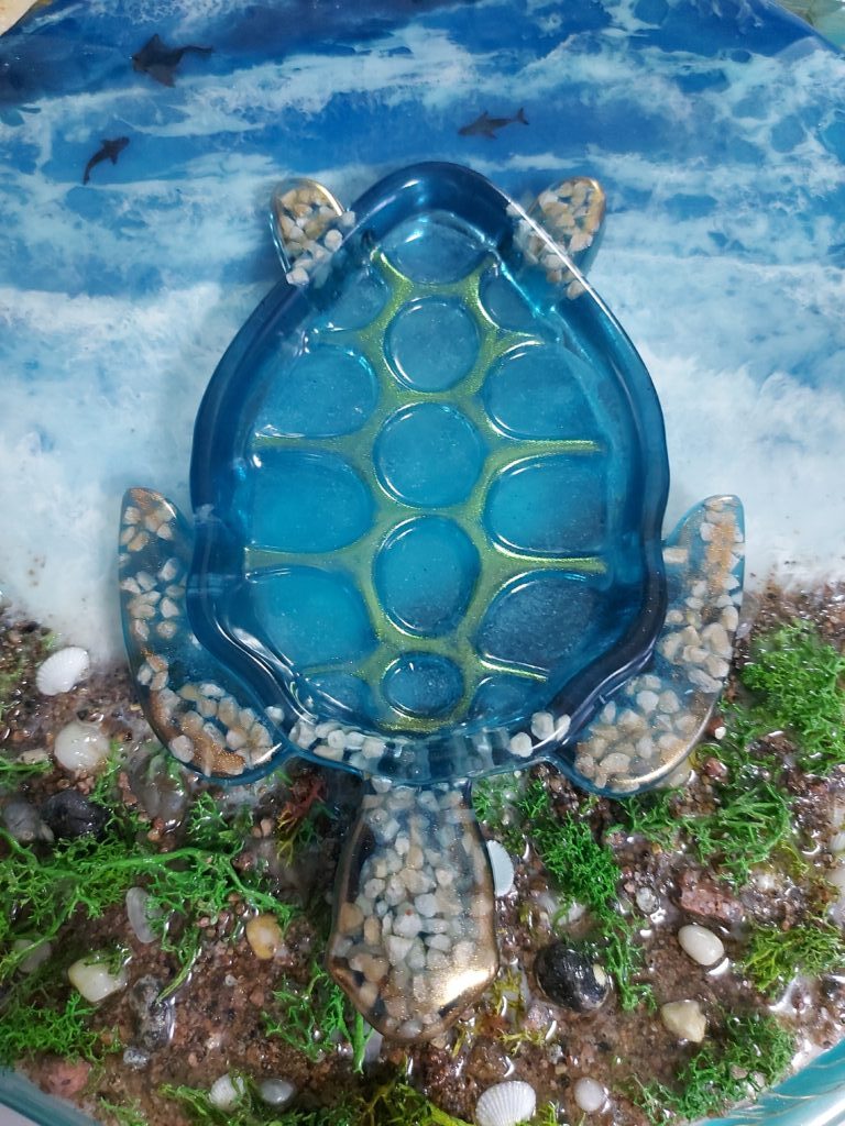 Поднос «Черепаха» светится в темноте